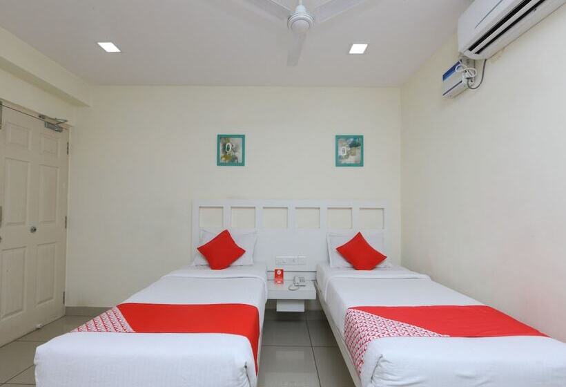 Номер Deluxe, Fabhotel Colors Service Apartment   Nr Santhome Cathedral Basilica & Marina Beach