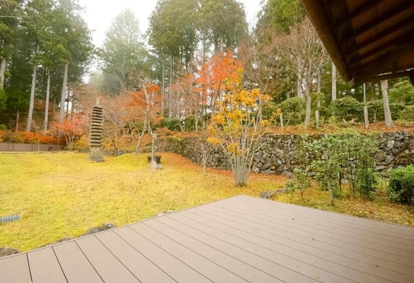 سوئیت جونیور با چشمانداز باغ, 高野山 宿坊 常喜院 Koyasan Shukubo Jokiin