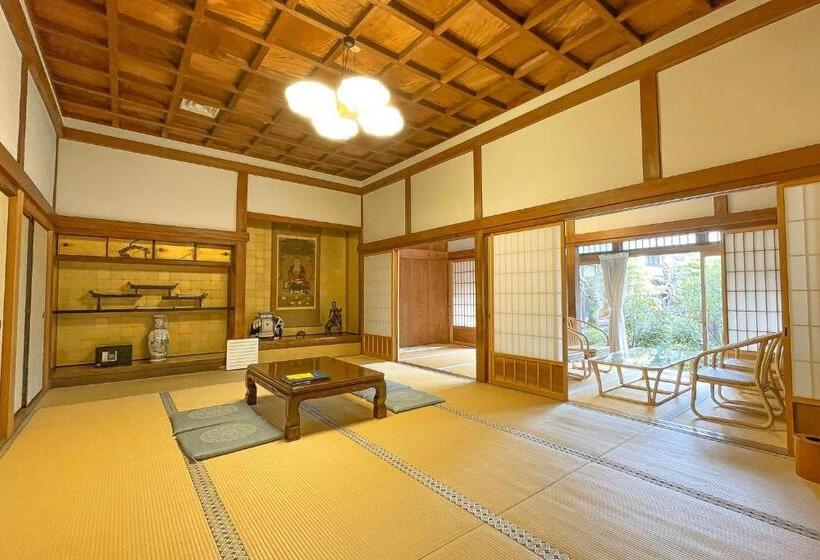 اتاق خانوادگی با سرویس بهداشتی مشترک, 高野山 宿坊 常喜院 Koyasan Shukubo Jokiin