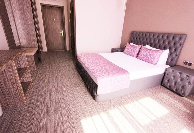 سوییت جونیور, Marton Palace Volgograd