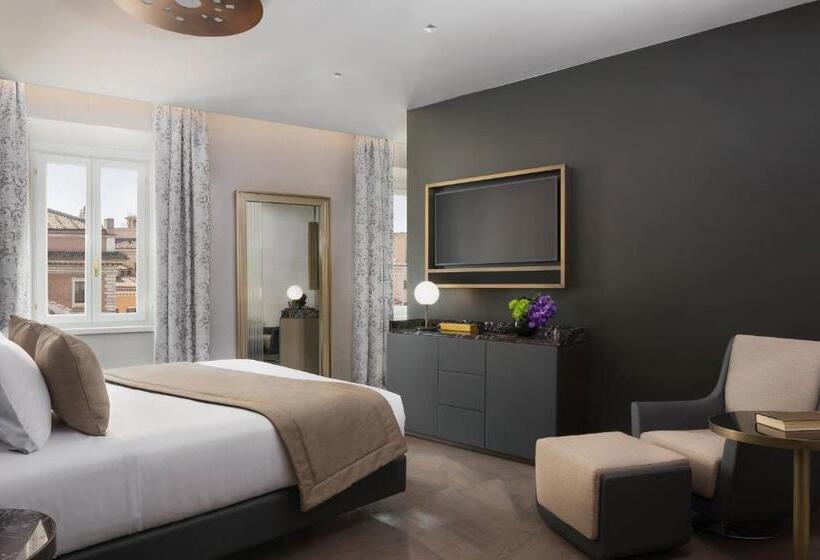 سوییت جونیور, The Pantheon Iconic Rome Hotel, Autograph Collection