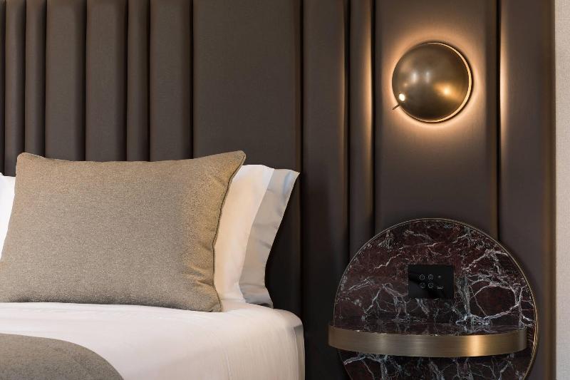 اتاق سوپریور با تخت بزرگ, The Pantheon Iconic Rome Hotel, Autograph Collection
