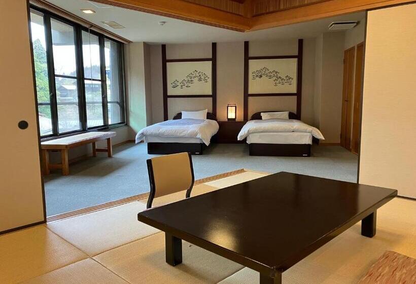 חדר סטנדרט לארבעה, Yukyo No Hibiki Yusai