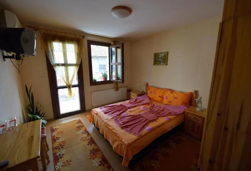 デラックスルーム, Family Hotel Varusha
