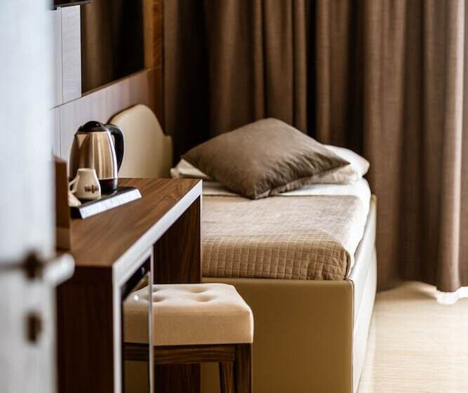 חדר סופריור לשלושה, Bellavista