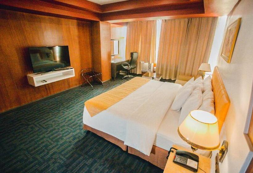 سوئیت با تخت بزرگ, Butuan Grand Palace