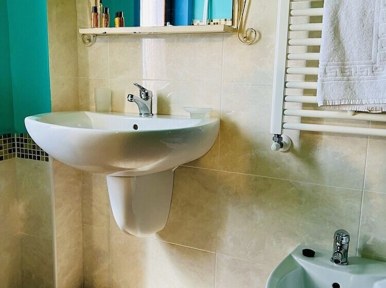 סטודיו דלוקס, Casale Serena