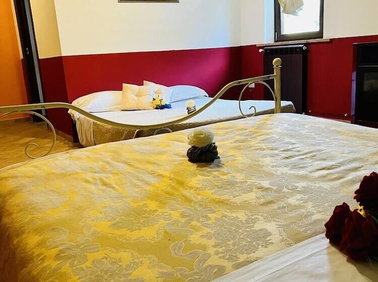 דירת חדר, Casale Serena