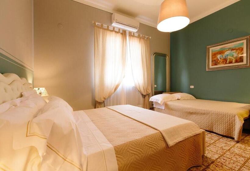 Standard Triple Room with Terrace, Country Resort Le Due Ruote