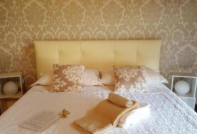 اتاق استاندارد با سرویس بهداشتی مشترک, Donizetti Royal