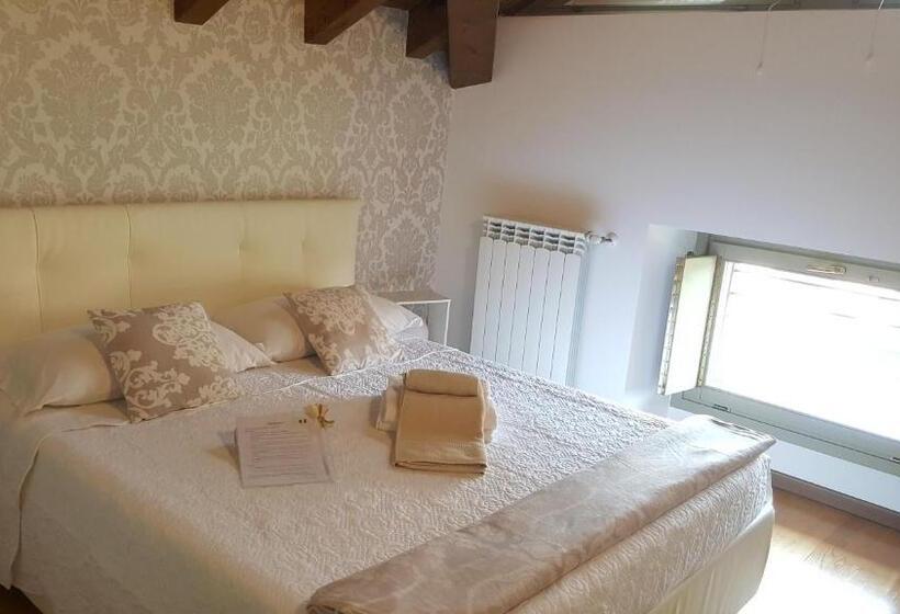 اتاق استاندارد با سرویس بهداشتی مشترک, Donizetti Royal