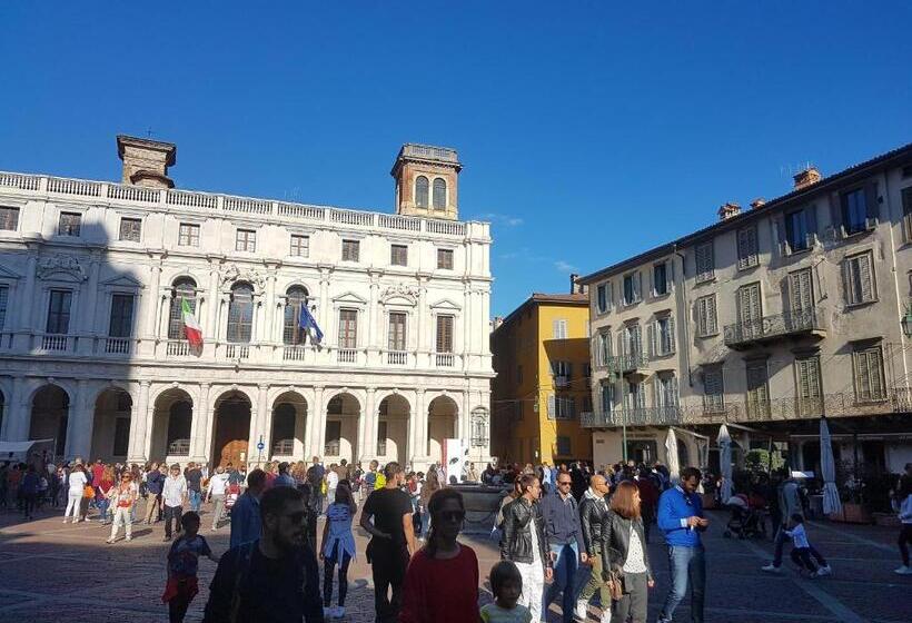 1 Bedroom Penthouse Apartment, Donizetti Royal