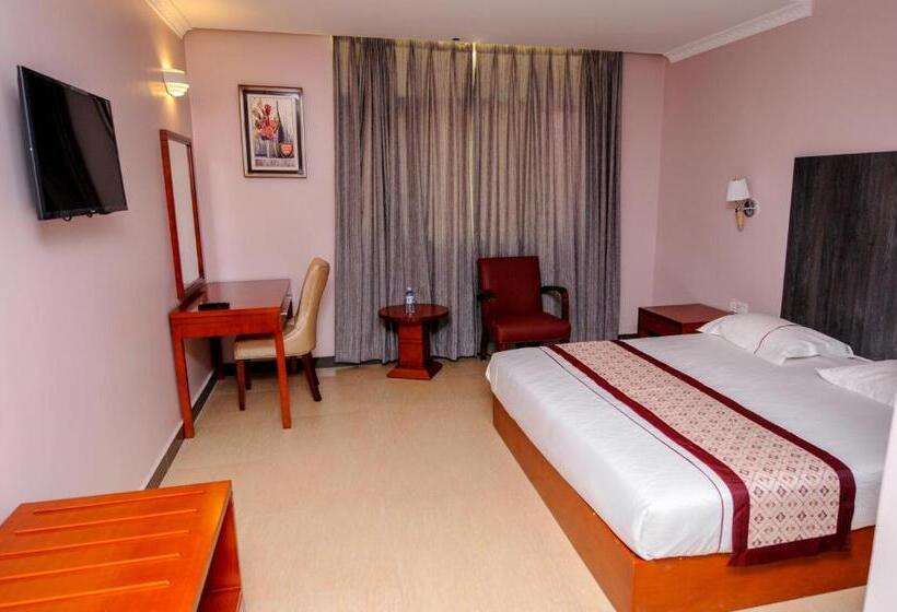 Номер Deluxe, Russell