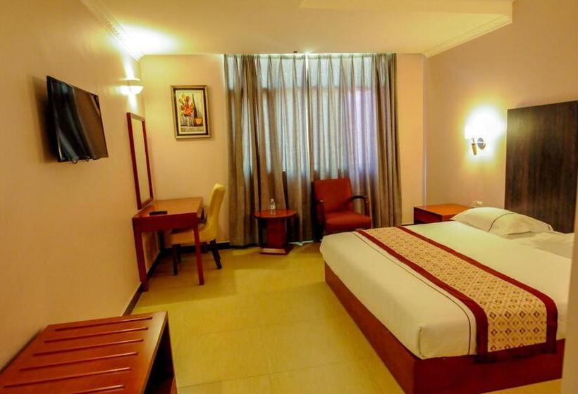 Номер Стандарт, Russell