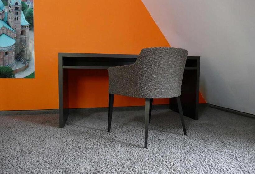 복층 룸, Maximilian