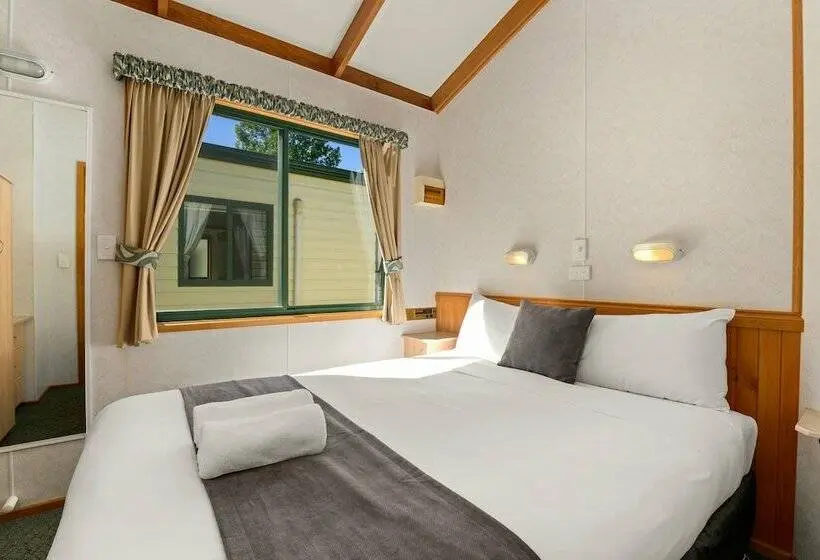 ویلای 3 خوابه, Bright Riverside Holiday Park