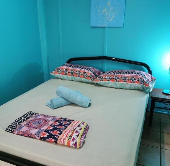 اتاق استاندارد یک نفره, Darwin Hostel
