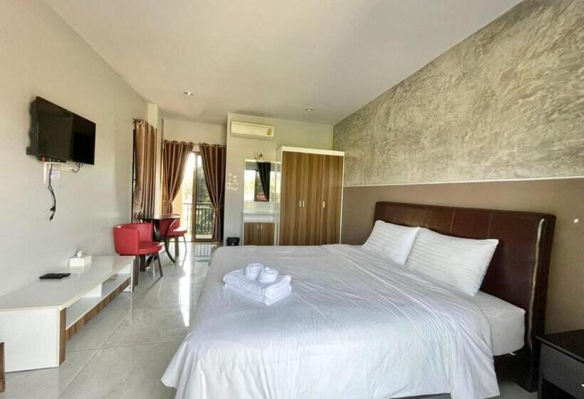 디럭스 룸 킹사이즈 침대, Smaids Room