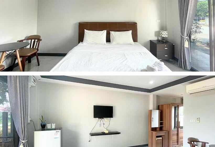 디럭스 룸 킹사이즈 침대, Smaids Room