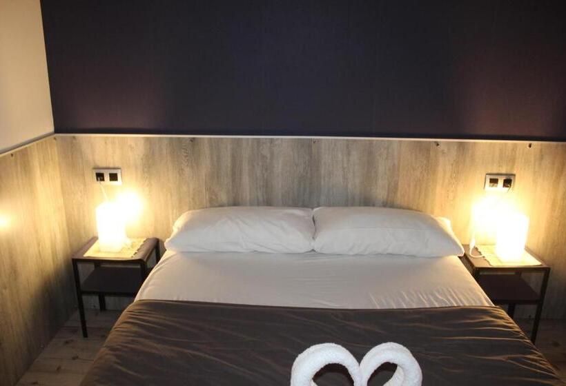 Номер Стандарт Совместная Ванная, Bcn Condal Hostal