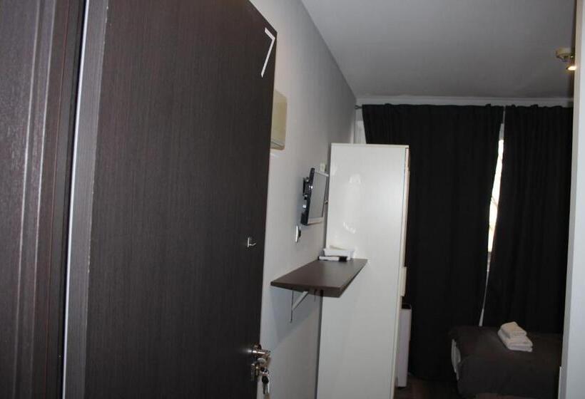 Номер Стандарт Совместная Ванная, Bcn Condal Hostal