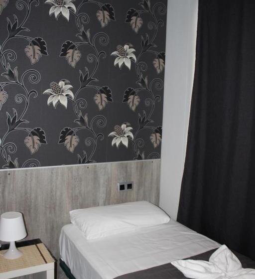 Номер Стандарт Совместная Ванная, Bcn Condal Hostal