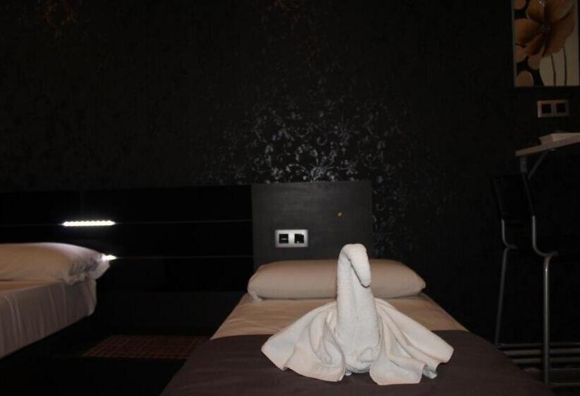 Семейный Номер, Bcn Condal Hostal