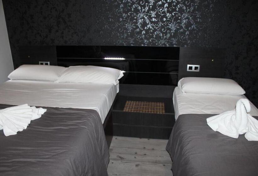 اتاق خانوادگی, Bcn Condal Hostal