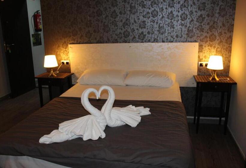 اتاق سوپریور, Bcn Condal Hostal