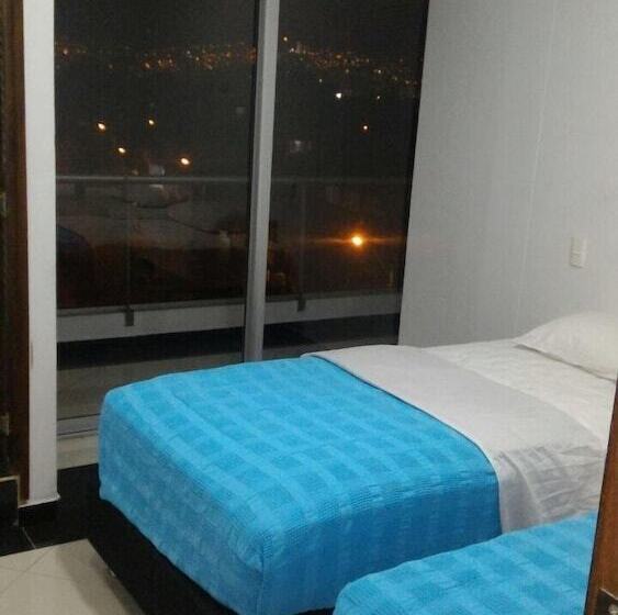 Quarto Estandar, Csi Medellín