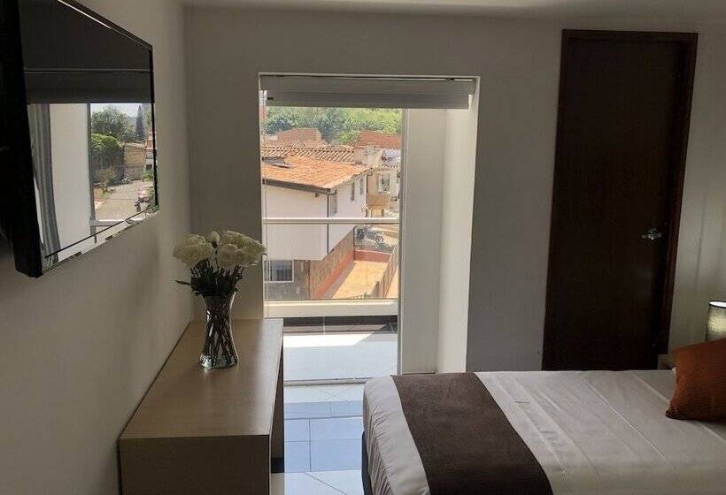 Quarto Estandar, Csi Medellín