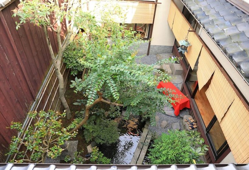 스탠다드 룸, Gion Koh