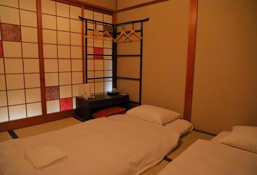 스탠다드 룸 공동 욕실, Gion Koh