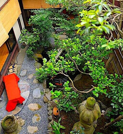 스탠다드 룸 공동 욕실, Gion Koh