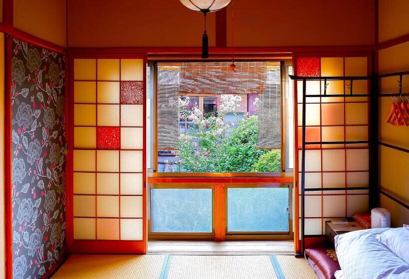 스탠다드 룸 공동 욕실, Gion Koh