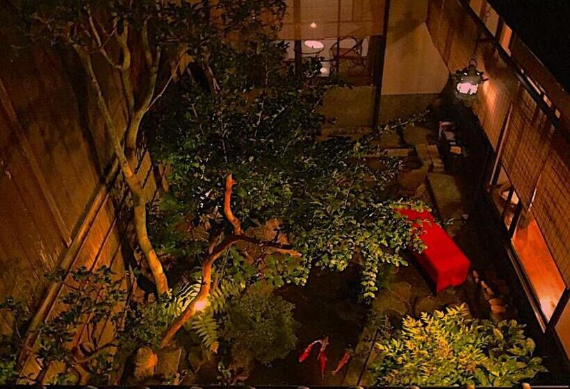 4인용 스탠다드 룸, Gion Koh