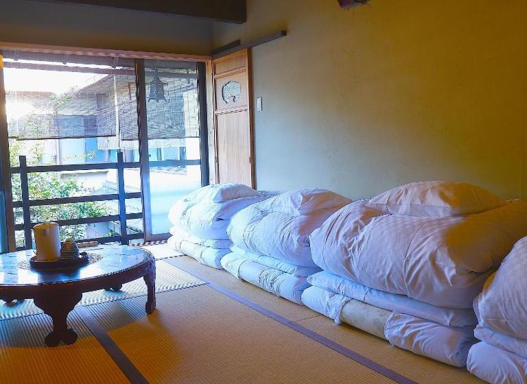 4인용 스탠다드 룸, Gion Koh