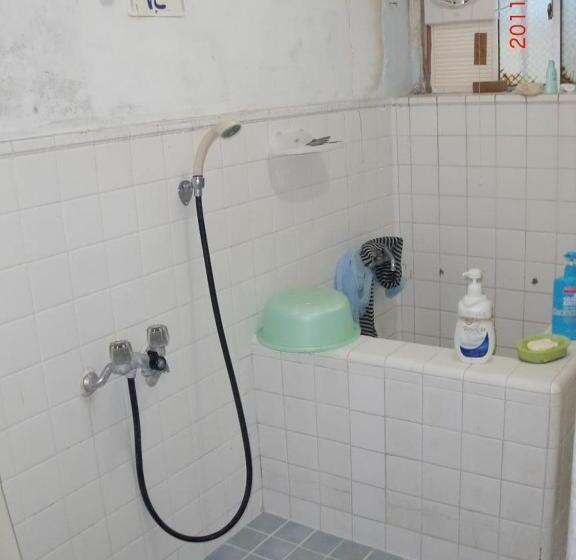 اتاق خانوادگی, Guest House Green House