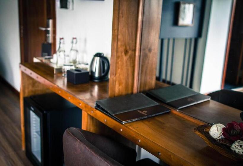 Люкс, Lavanya Boutique