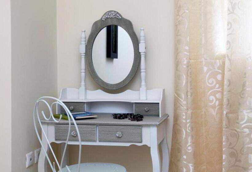 סוויטה, Niriides