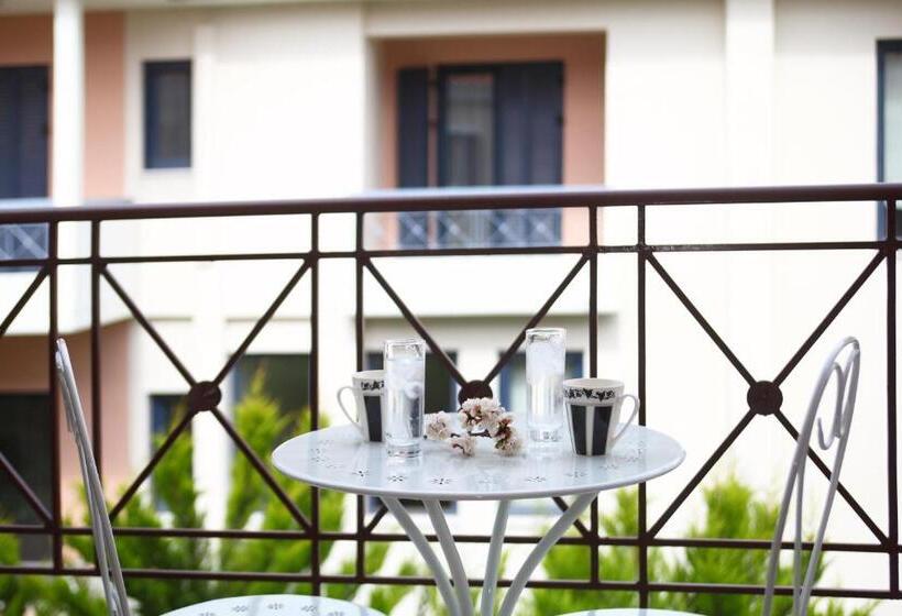 חדר קומפורט, Niriides