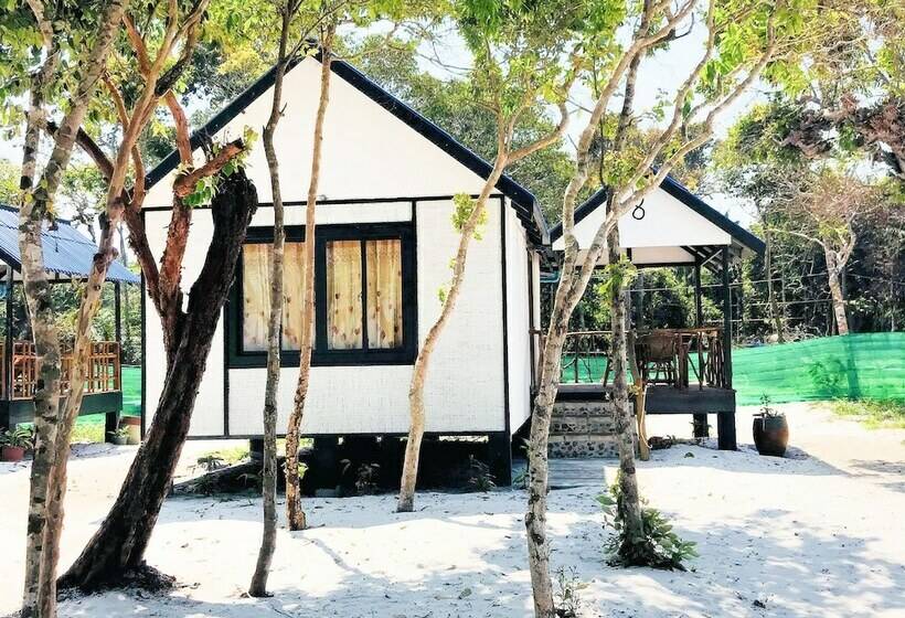 デラックスバンガロー, Orchid Resort