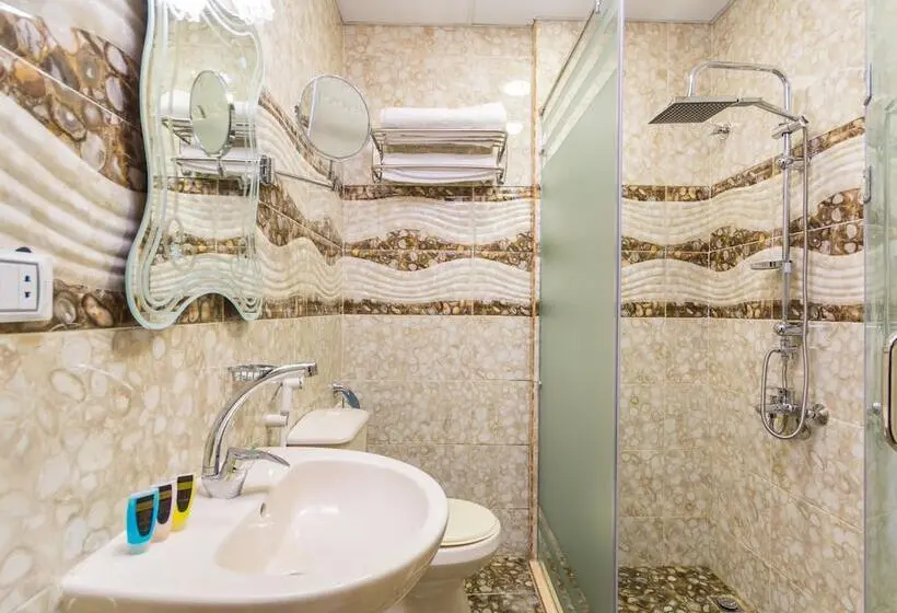 اتاق لوکس با چشم‌انداز, Panorama Pyramids Inn