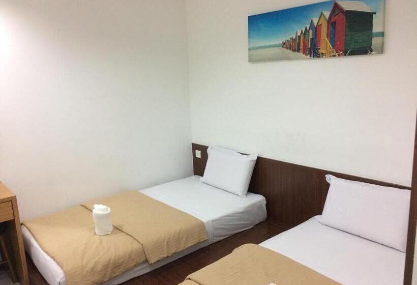 Chambre Standard, Api Api Guest House