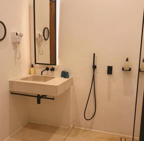 غرفة قياسية, Can Araya