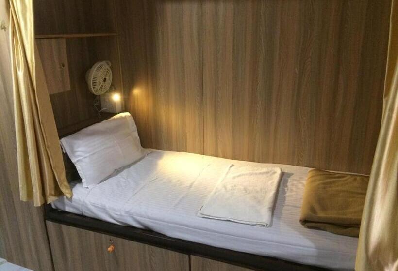 מיטה בחדר משותף, Golden Dormitory   Hostel
