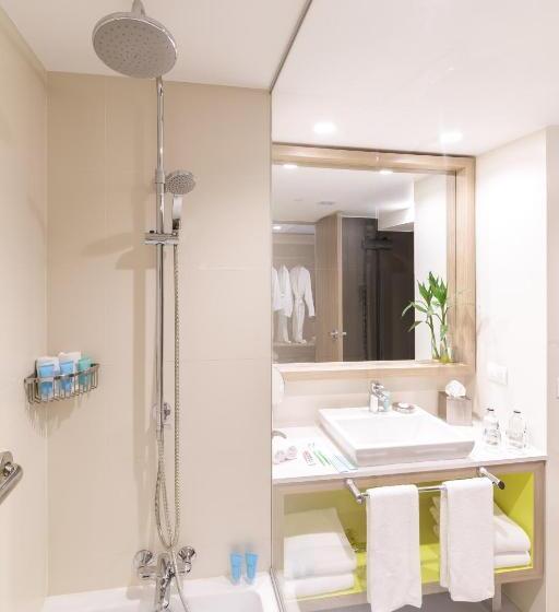 Семейный Номер, Innside By Melia Lima Miraflores