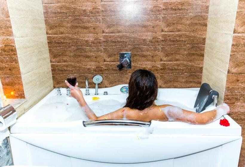 سوییت اجرایی, Kathmandu Suite Home