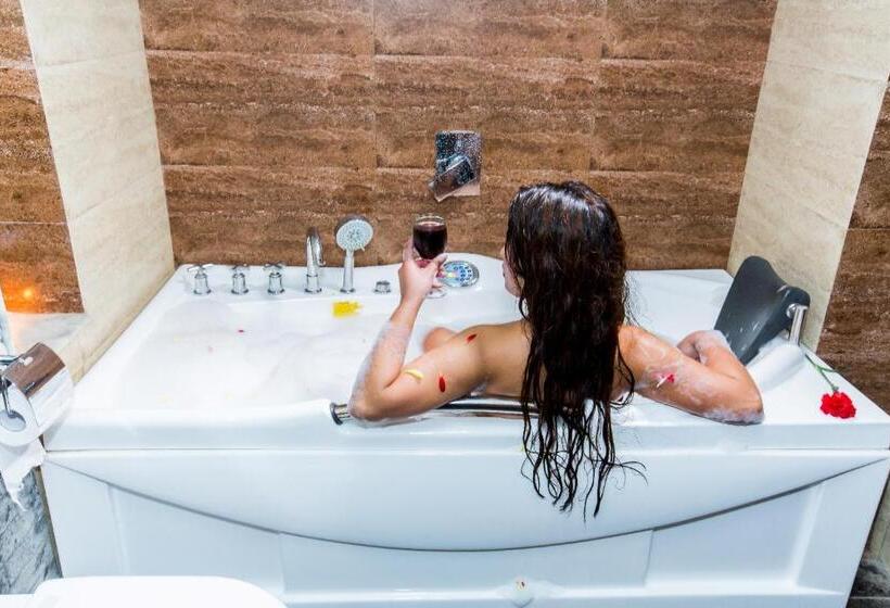 سوییت اجرایی, Kathmandu Suite Home