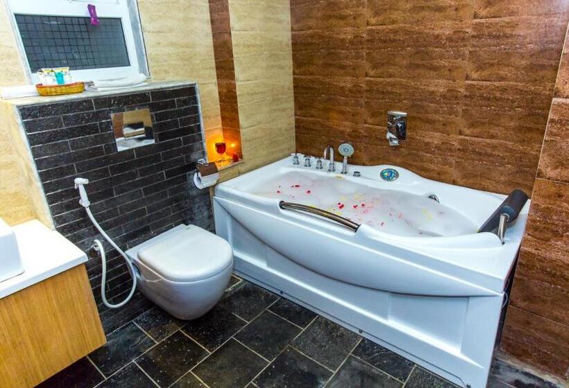 سوییت اجرایی, Kathmandu Suite Home